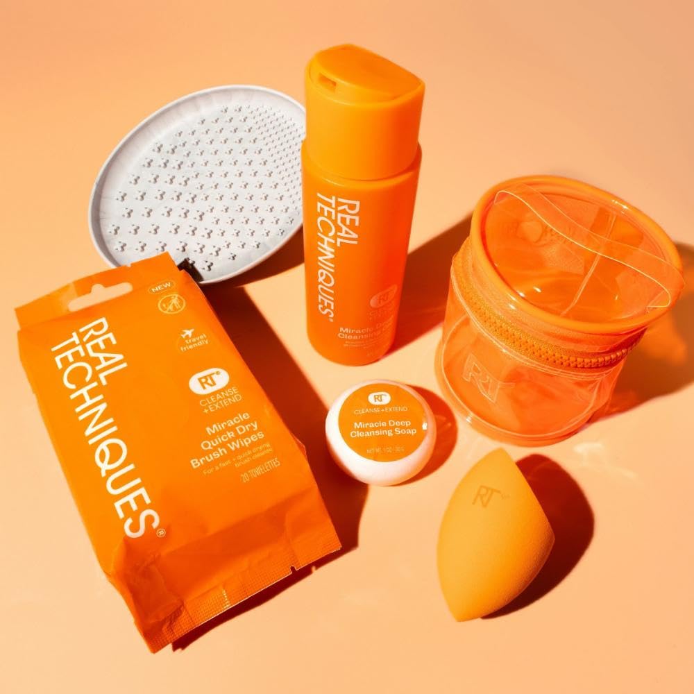 Real Techniques Miracle Deep Cleansing Gel, Makeup Brush & Sponge Cleaner Shampoo for Makeup Tools, Vegan & Cruelty-Free, 4 fl. oz./118 ml Bottle